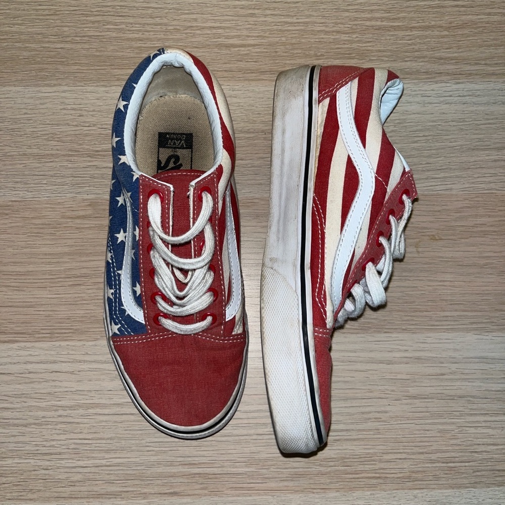 AMERICAN FLAG VANS
